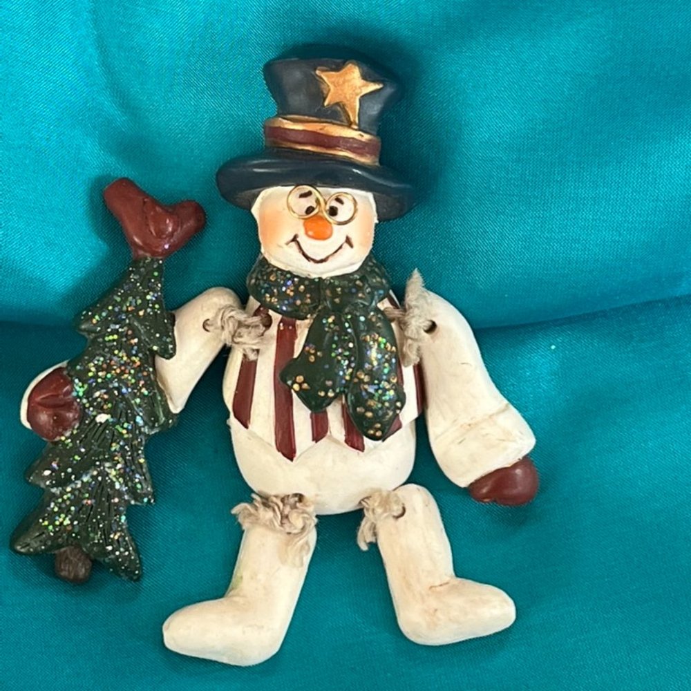 Frosty the Snowman Brooch